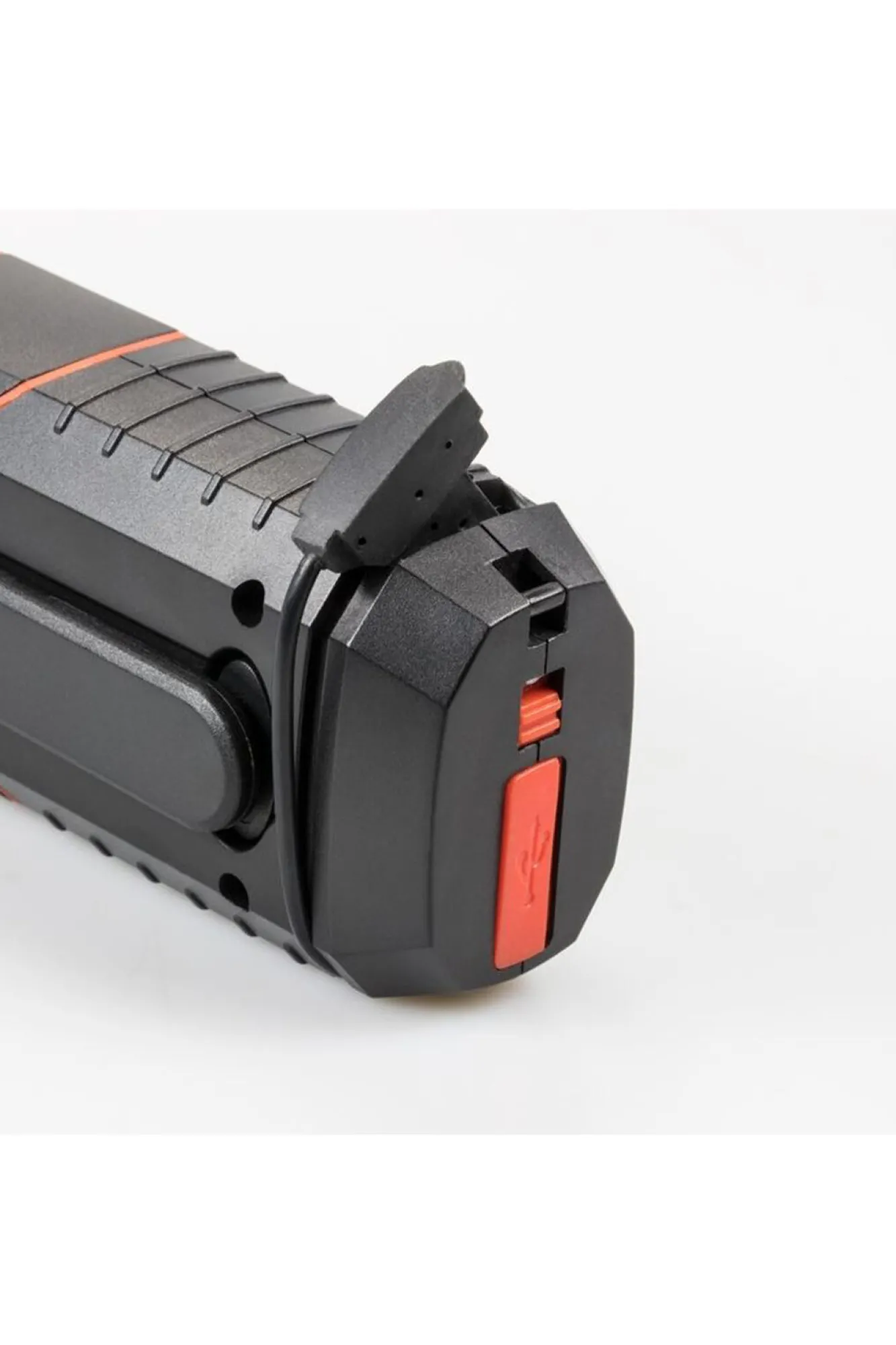 Torches>Macpac Life+Gear Stormproof Crank Light