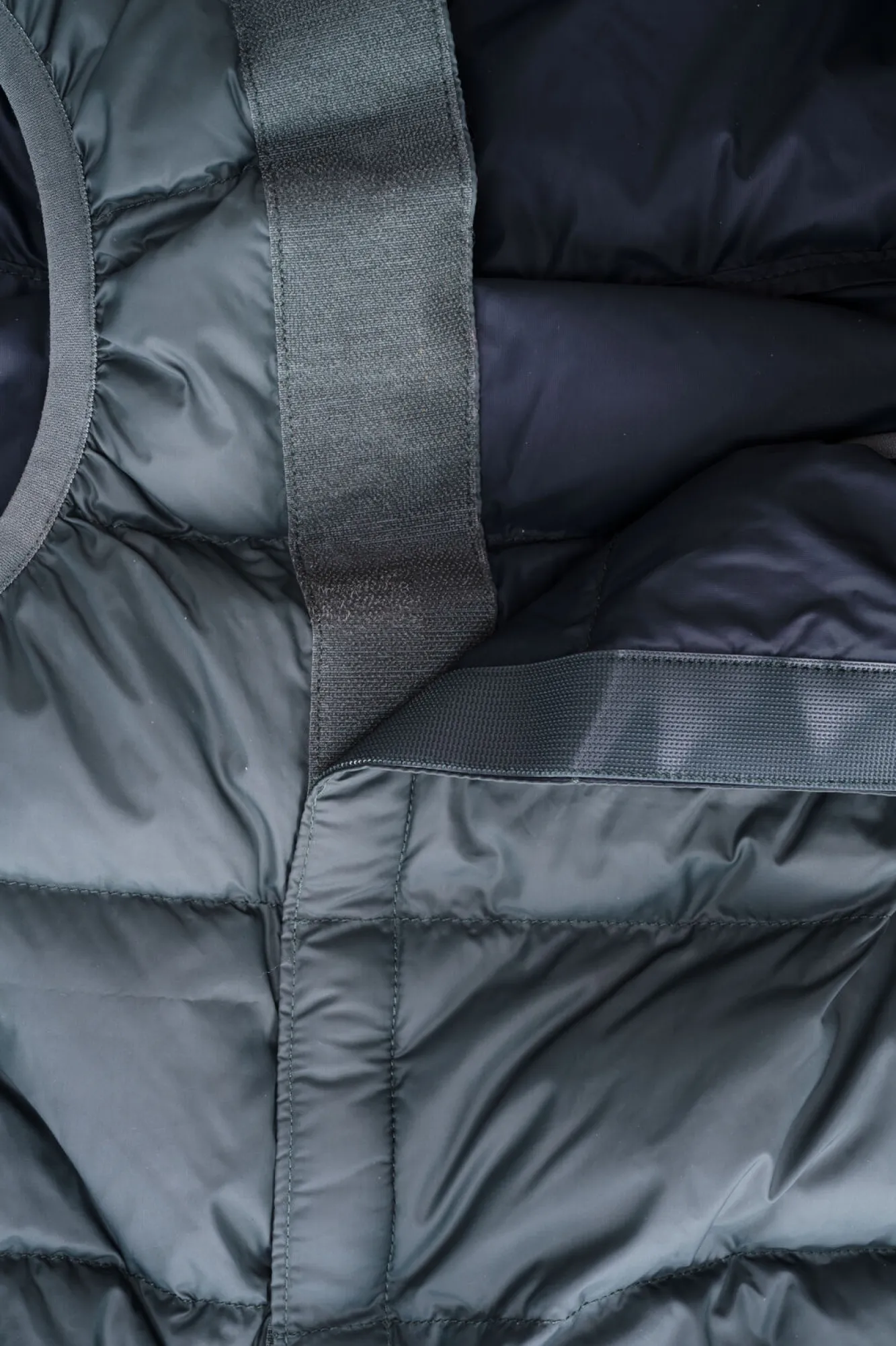 Dog Jackets>Macpac Dog Coat— M